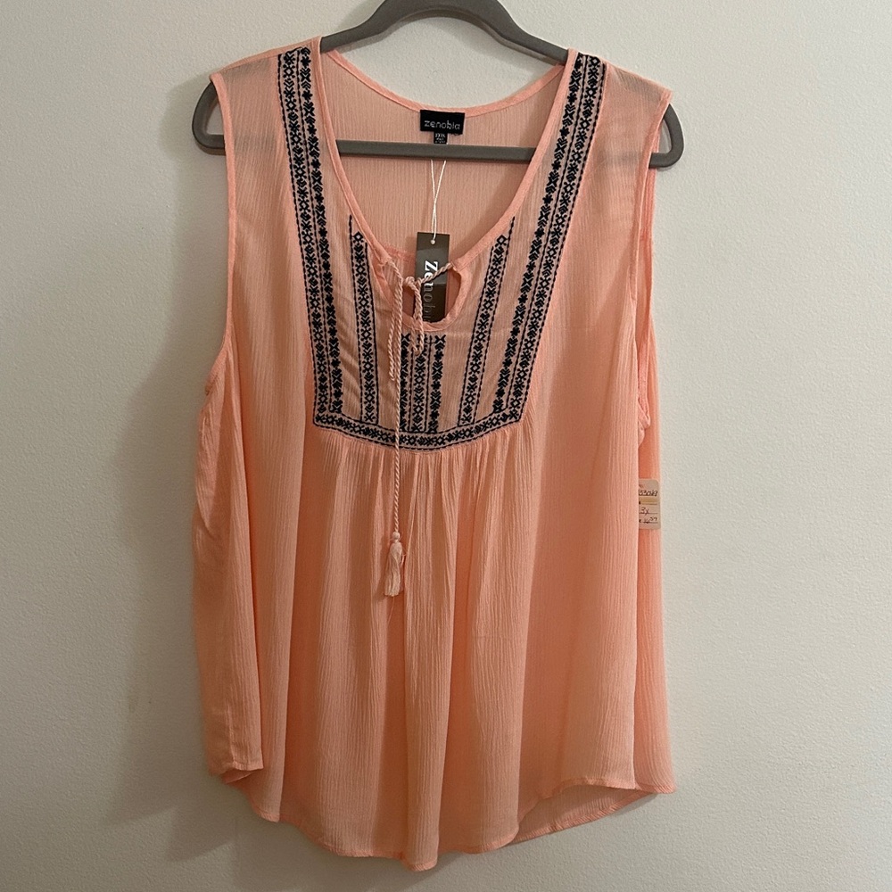 Zenobia Peach Sleeveless Top with Navy Detailing
